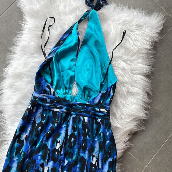 Bebe Blue Turquoise Leopard Halter Mini Dress. Zip up back. Size small - Picture 4 of 8